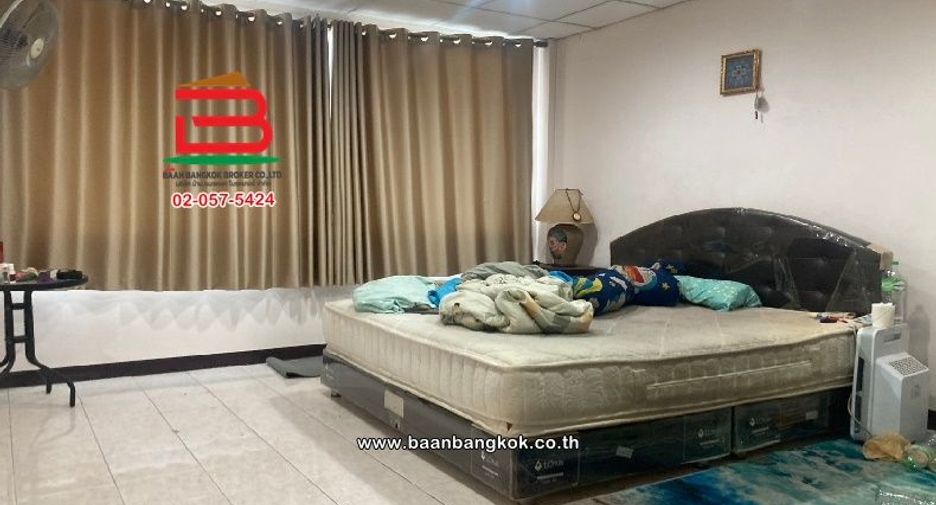 For sale 2 bedrooms retail Space in Sai Mai, Bangkok