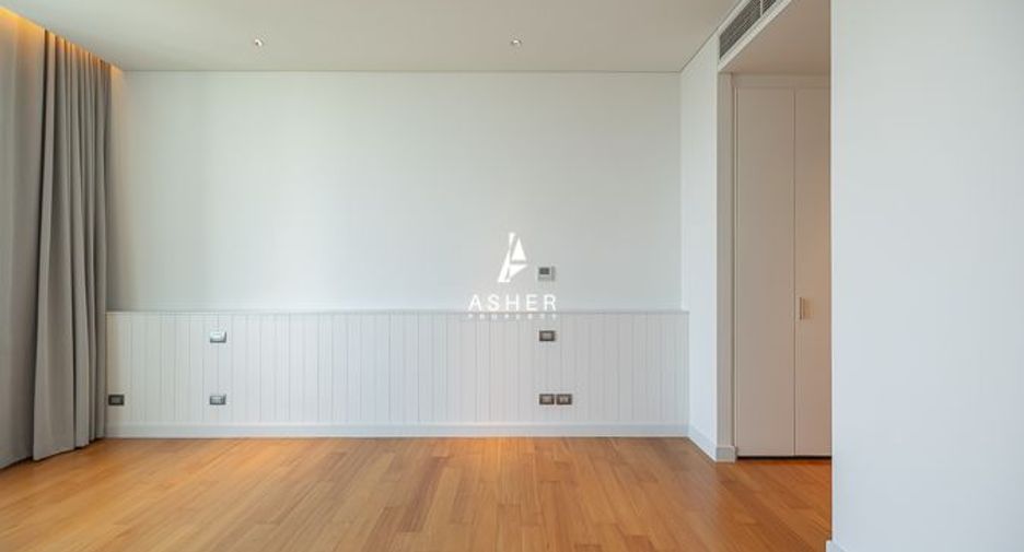 For sale 3 ベッドルーム condo in Pathum Wan, Bangkok