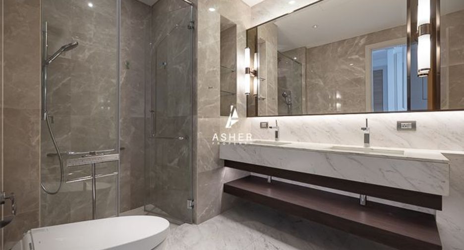 For sale 3 ベッドルーム condo in Pathum Wan, Bangkok
