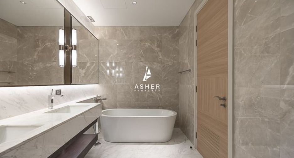 For sale 3 ベッドルーム condo in Pathum Wan, Bangkok