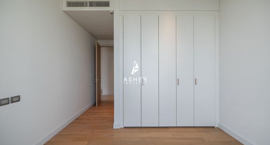 For sale 3 ベッドルーム condo in Pathum Wan, Bangkok
