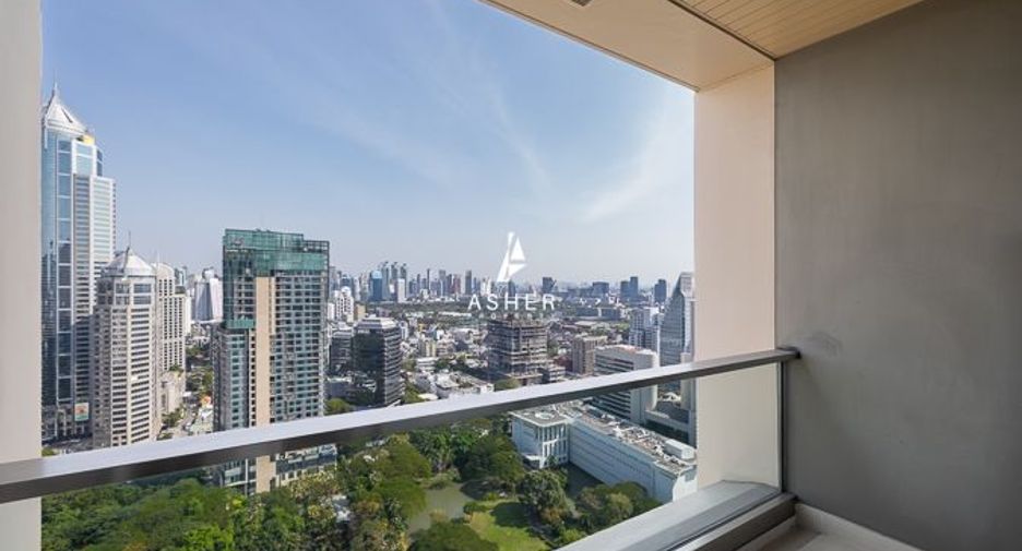 For sale 3 ベッドルーム condo in Pathum Wan, Bangkok
