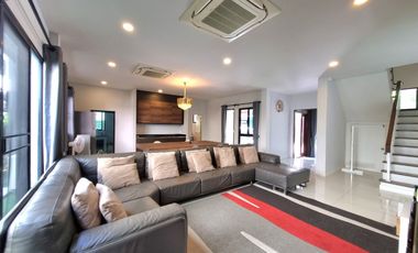 For sale 5 bed house in Bang Phli, Samut Prakan