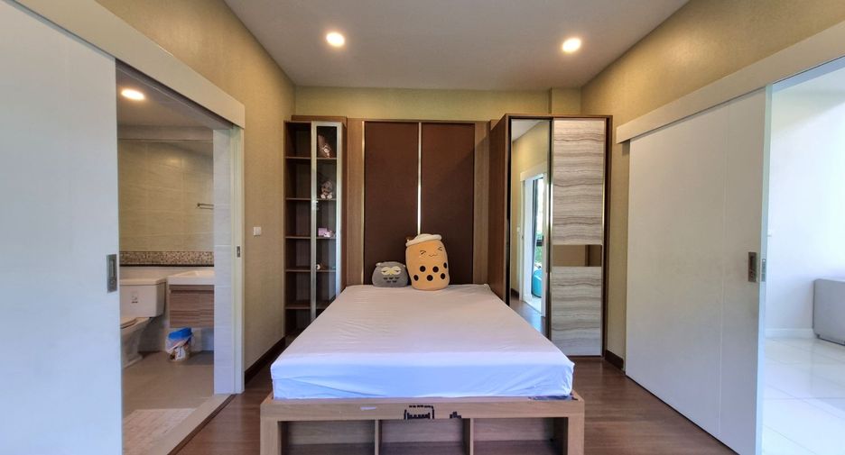 For sale 5 bedrooms house in Bang Phli, Samut Prakan