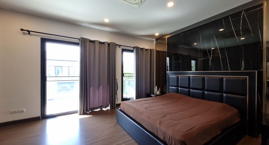 For sale 5 bedrooms house in Bang Phli, Samut Prakan