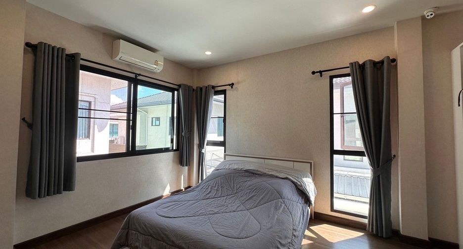 For sale 5 bedrooms house in Bang Phli, Samut Prakan