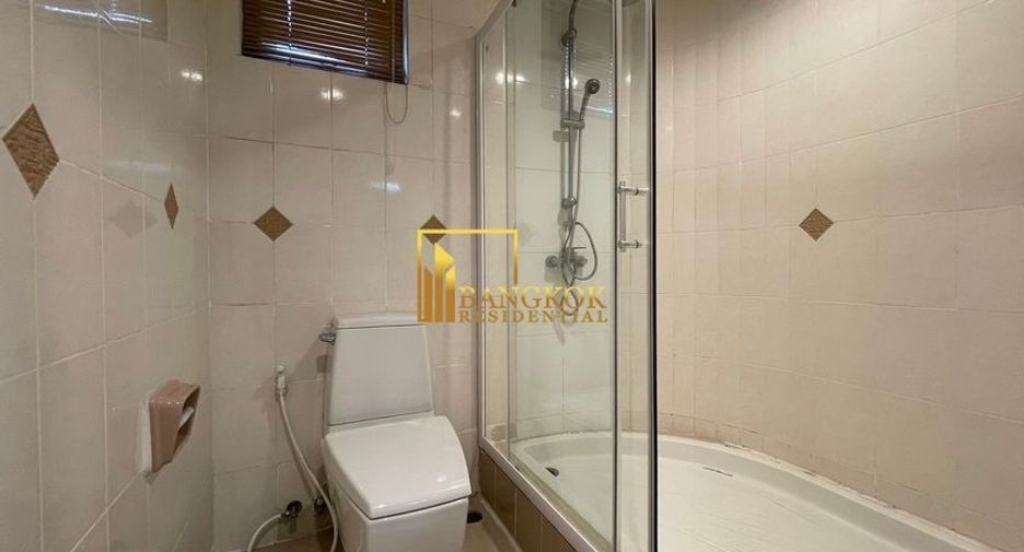 For rent 3 bedrooms apartment in Watthana, Bangkok