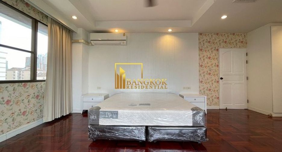 For rent 3 bedrooms apartment in Watthana, Bangkok