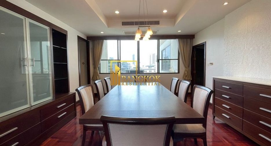 For rent 3 bedrooms apartment in Watthana, Bangkok