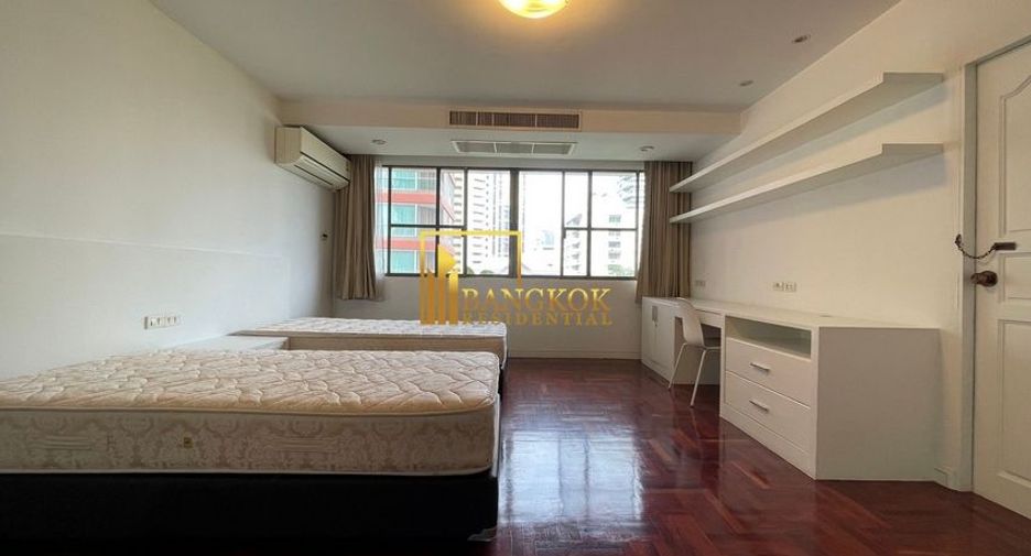 For rent 3 bedrooms apartment in Watthana, Bangkok