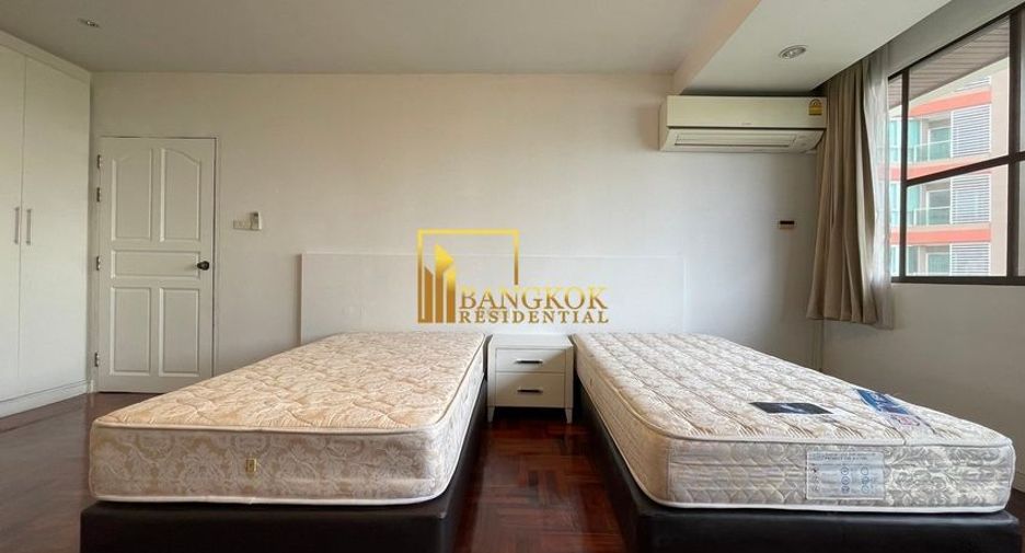For rent 3 bedrooms apartment in Watthana, Bangkok