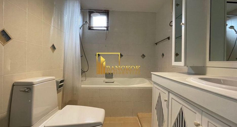 For rent 3 bedrooms apartment in Watthana, Bangkok