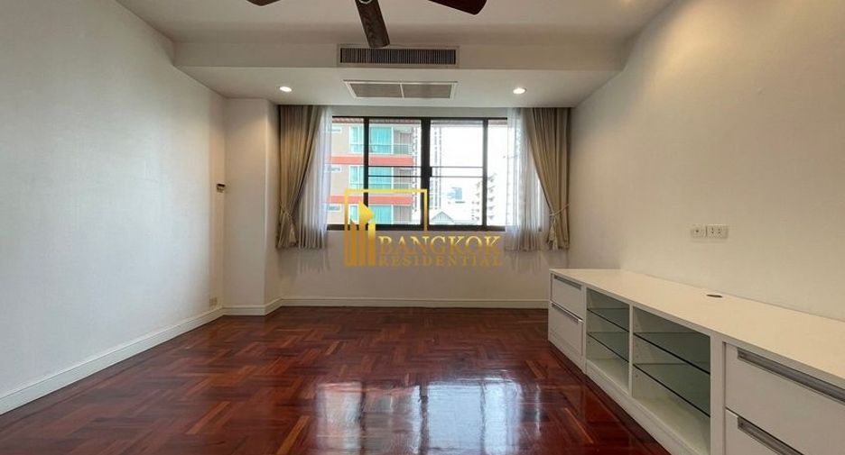 For rent 3 bedrooms apartment in Watthana, Bangkok