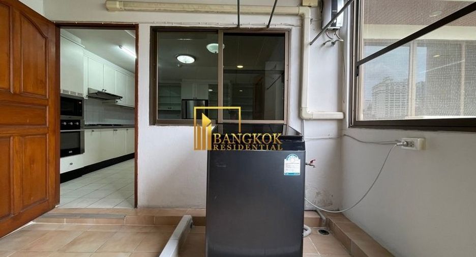 For rent 3 bedrooms apartment in Watthana, Bangkok