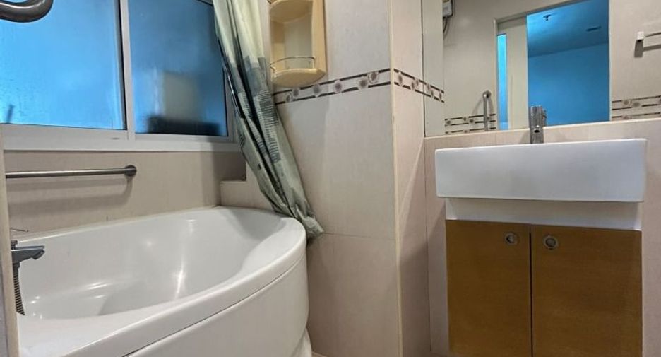 For rent 1 bed condo in Si Racha, Chonburi