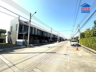 For sale 3 bed townhouse in Lam Luk Ka, Pathum Thani