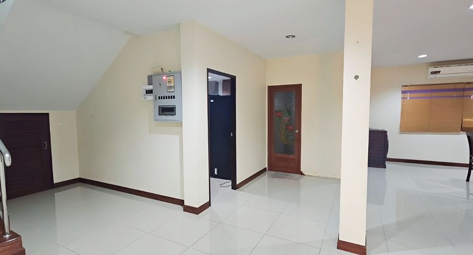 Casa en venta de 4 habitaciones en Thawi Watthana, Bangkok
