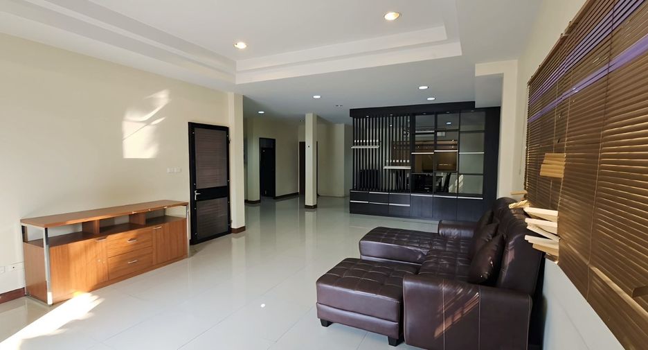 Casa en venta de 4 habitaciones en Thawi Watthana, Bangkok