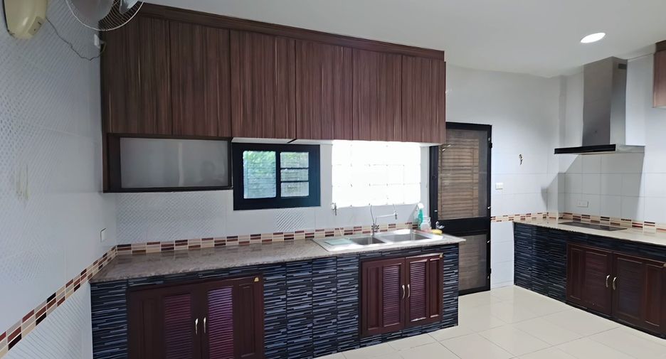 Casa en venta de 4 habitaciones en Thawi Watthana, Bangkok
