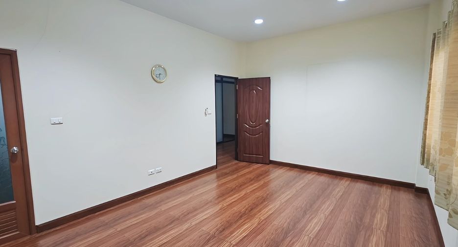 Casa en venta de 4 habitaciones en Thawi Watthana, Bangkok