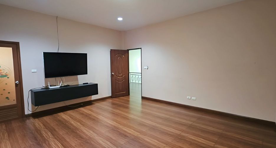 Casa en venta de 4 habitaciones en Thawi Watthana, Bangkok