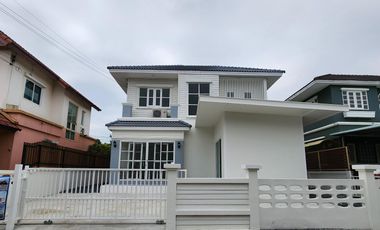 For sale 3 bedrooms house in Bang Phli, Samut Prakan