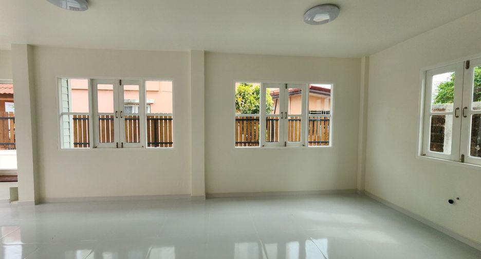 For sale 3 bedrooms house in Bang Phli, Samut Prakan