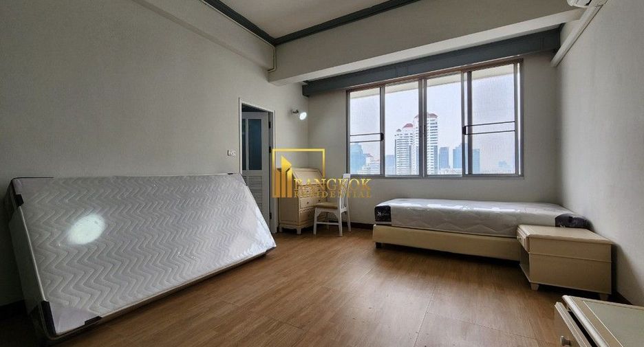 Apartamento en alquiler de 3 habitaciones en Watthana, Bangkok
