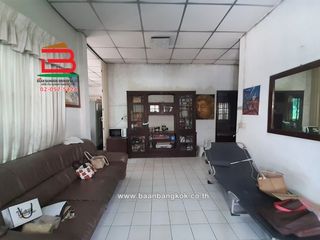 出售 2 卧室 独立屋 在 Bang Kapi, 曼谷