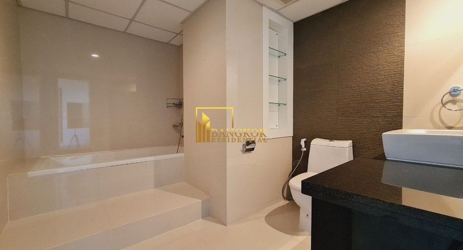 For rent 3 ベッドルーム apartment in Khlong Toei, Bangkok