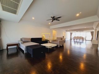 For rent 3 bedrooms apartment in Khlong Toei, Bangkok