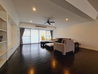 For rent 3 bedrooms apartment in Khlong Toei, Bangkok