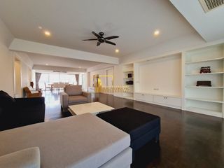 For rent 3 bedrooms apartment in Khlong Toei, Bangkok