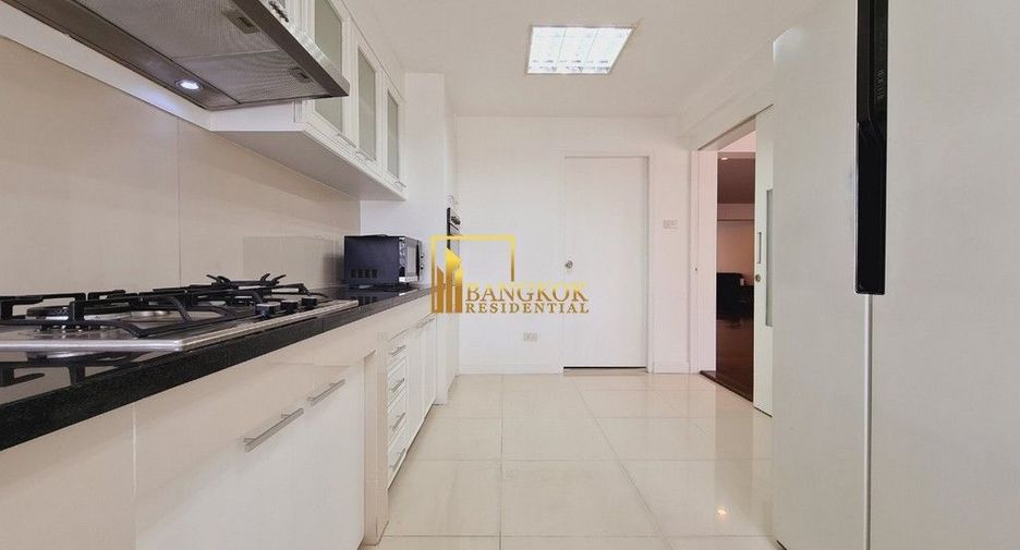 For rent 3 ベッドルーム apartment in Khlong Toei, Bangkok