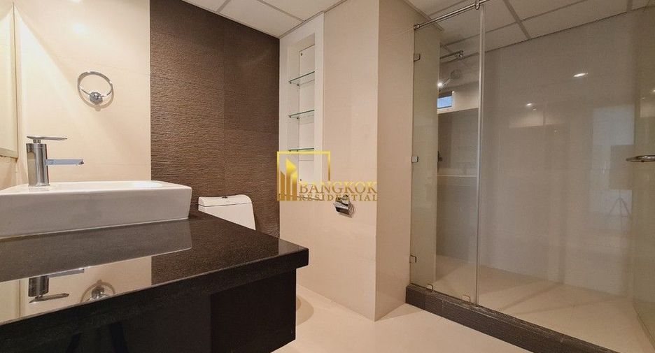 For rent 3 ベッドルーム apartment in Khlong Toei, Bangkok