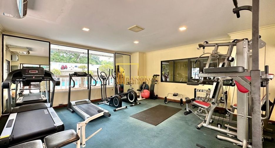 For rent 3 ベッドルーム apartment in Khlong Toei, Bangkok