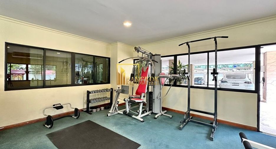 For rent 3 ベッドルーム apartment in Khlong Toei, Bangkok