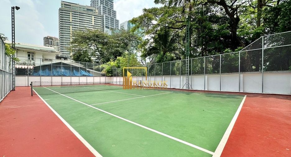 For rent 3 ベッドルーム apartment in Khlong Toei, Bangkok