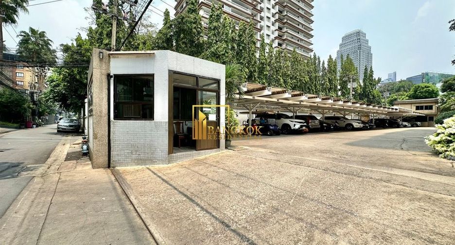 For rent 3 ベッドルーム apartment in Khlong Toei, Bangkok