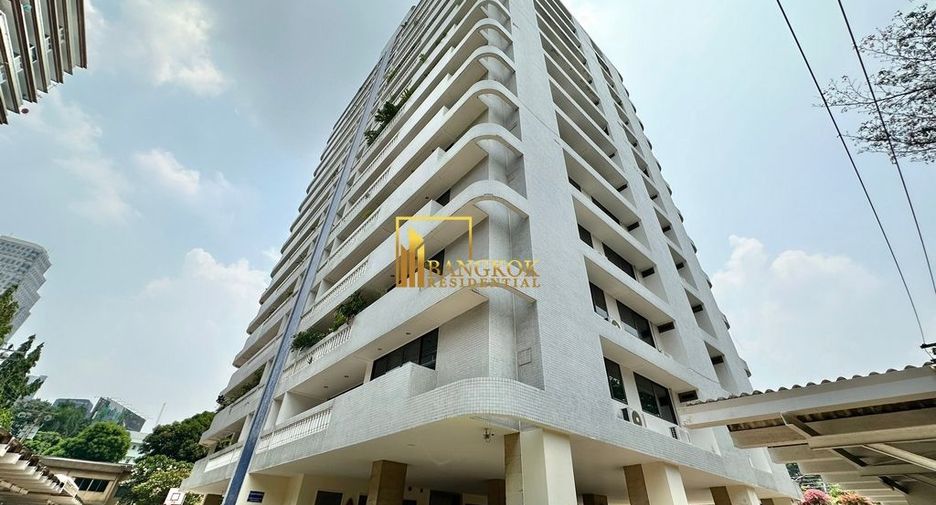 For rent 3 ベッドルーム apartment in Khlong Toei, Bangkok