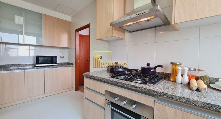 Apartment zur Miete mit 3 Zimmer in Khlong Toei, Bangkok