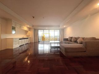 For rent 3 bedrooms apartment in Khlong Toei, Bangkok