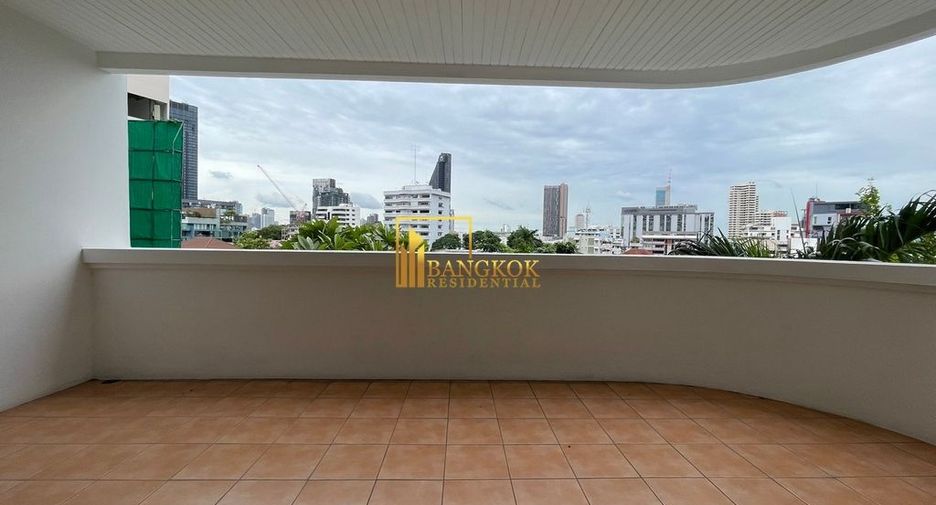 À louer 3 chambres appartement à Khlong Toei, Bangkok