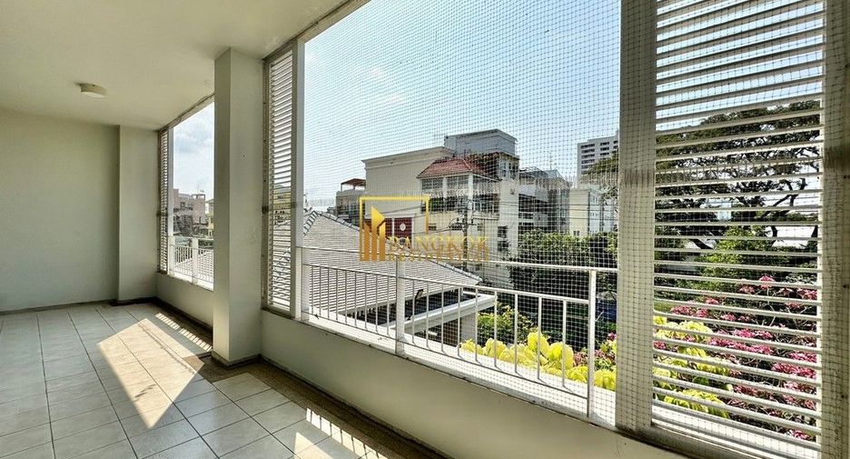 For rent 3 ベッドルーム apartment in Sathon, Bangkok
