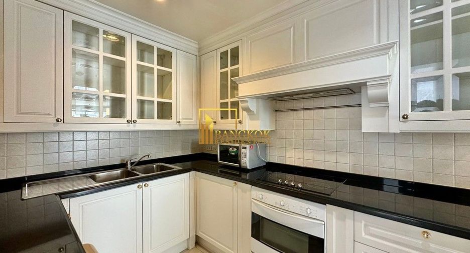 For rent 3 ベッドルーム apartment in Sathon, Bangkok