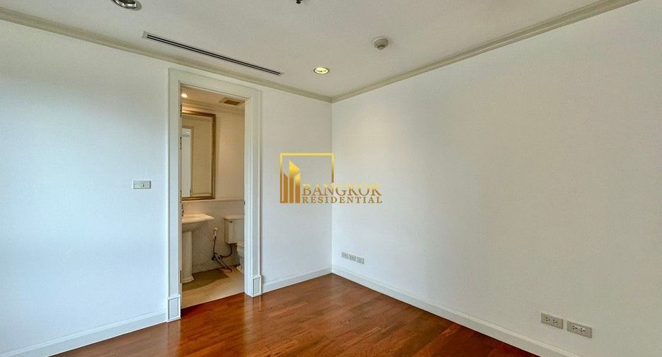 For rent 3 ベッドルーム apartment in Sathon, Bangkok
