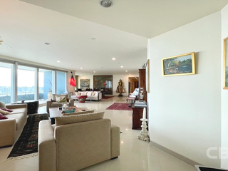 For sale 4 bedrooms condo in Bang Kho Laem, Bangkok
