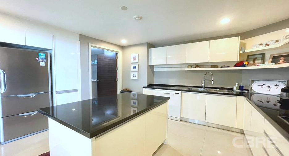 For sale 4 bedrooms condo in Bang Kho Laem, Bangkok