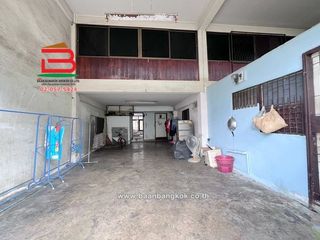 For sale 20 bedrooms retail Space in Mueang Samut Prakan, Samut Prakan