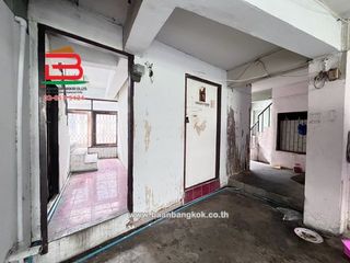 For sale 20 bedrooms retail Space in Mueang Samut Prakan, Samut Prakan